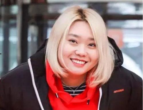 娱乐吃瓜酱李雪琴,从娱乐吃瓜酱到喜剧新星的蜕变之路  第2张