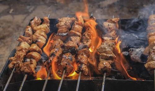 醉火烧烤大排档爆料视频,独家爆料视频揭秘美食背后的故事