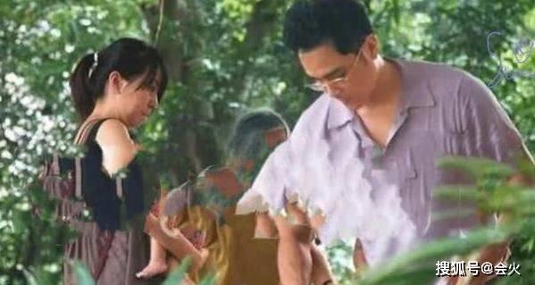 娱乐吃瓜男隐婚,娱乐吃瓜男背后的婚姻真相  第1张
