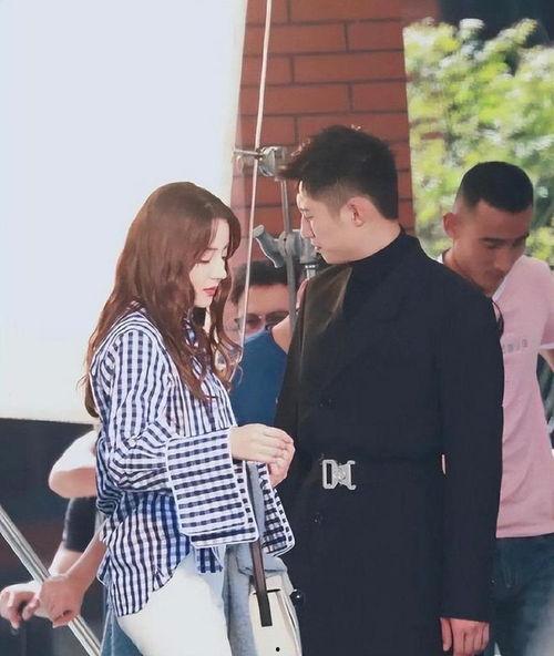 娱乐吃瓜男隐婚,娱乐吃瓜男背后的婚姻真相  第3张