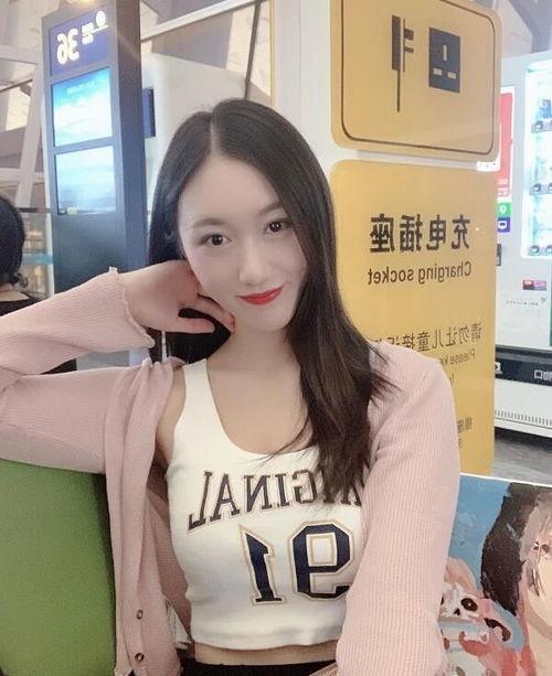 粉丝爆料小视频,小视频揭秘明星幕后趣事  第2张
