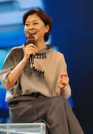 倪萍爆料趣事视频大全集,揭秘娱乐圈趣味瞬间，笑料连连视频大全集  第3张