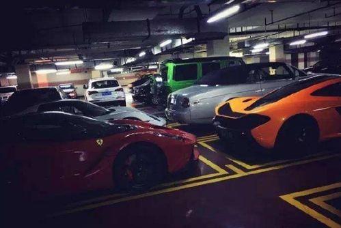 豪车抽奖爆料视频播放,惊心动魄的抽奖瞬间，悬念迭起！