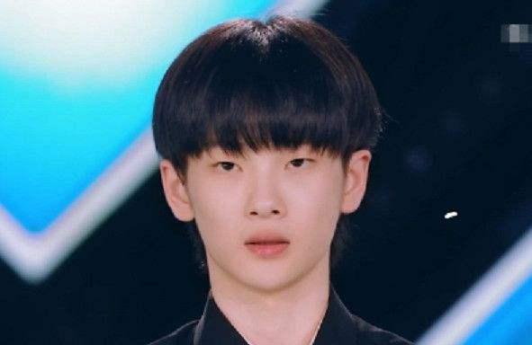 黄明昊娱乐圈吃瓜视频  第3张