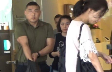 刘太太前夫爆料视频,揭秘婚姻内幕与惊人真相 第3张 刘太太前夫爆料视频,揭秘婚姻内幕与惊人真相 第3张